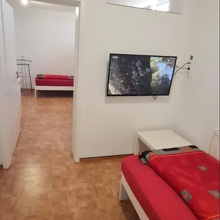 150qm Fuer 10 Pax Auf 5zimmer, 2 Baeder Unweit Von Bmw, Amazon, Messe, Porsche Und Dhl