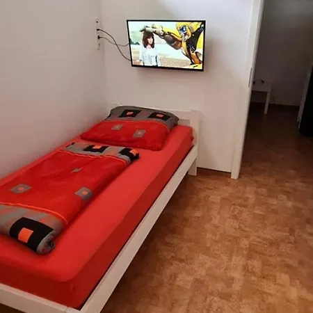 Apartment New Flat150Qm Up To 10 Pax 5 Rooms 2 Bathrooms Very Close To Bmw-Amazon-Messe-Porsche-Dhl-Airport Leipzig Halle - Autobahn By Respect Host *