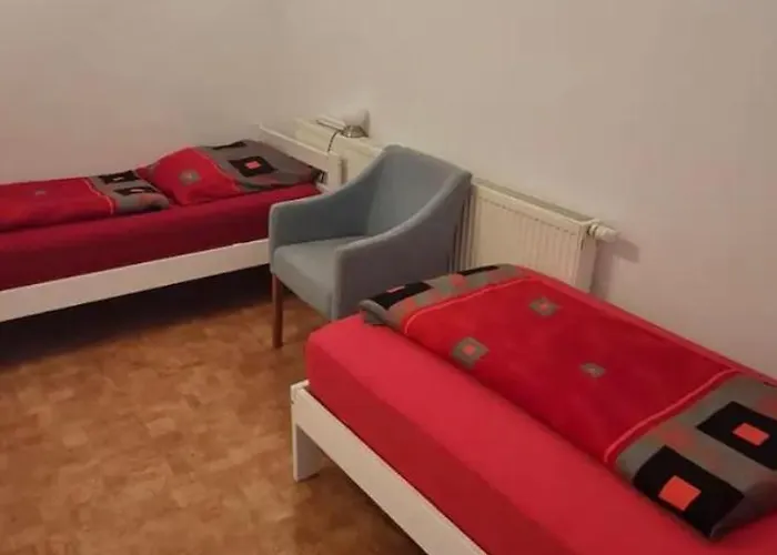 New Flat150qm Up To 10 Pax 5 2 Bathrooms Very Close To Bmw-amazon-messe-porsche-dhl-airport Leipzig Halle - Autobahn By Respect Host Apartment