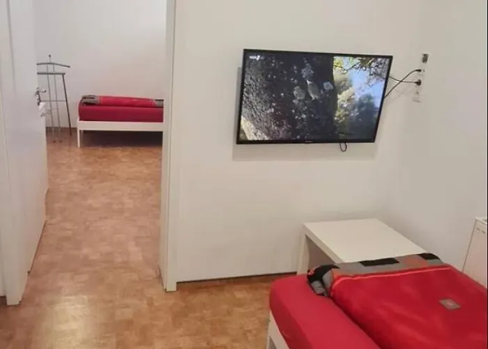 New Flat150qm Up To 10 Pax 5 2 Bathrooms Very Close To Bmw-amazon-messe-porsche-dhl-airport Leipzig Halle - Autobahn By Respect Host