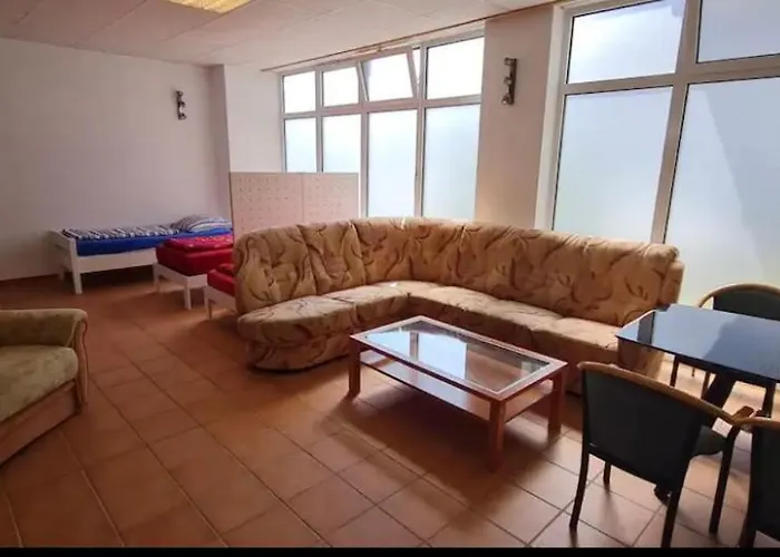 Apartment New Flat150qm Up To 10 Pax 5 2 Bathrooms Very Close To Bmw-amazon-messe-porsche-dhl-airport Leipzig Halle - Autobahn By Respect Host Taucha