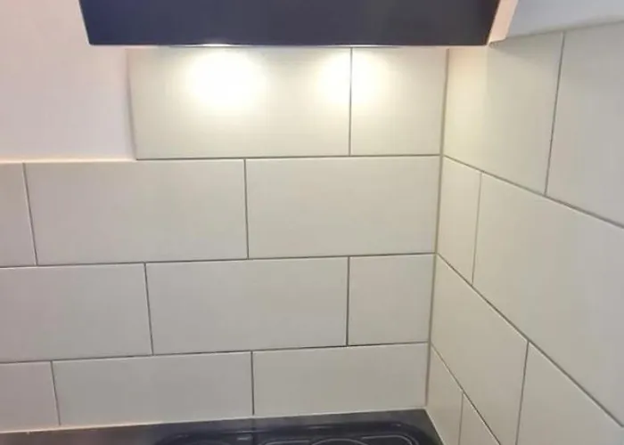 New Flat150qm Up To 10 Pax 5 2 Bathrooms Very Close To Bmw-amazon-messe-porsche-dhl-airport Leipzig Halle - Autobahn By Respect Host