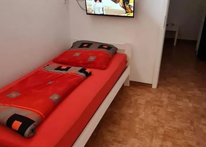 Apartment New Flat150qm Up To 10 Pax 5 2 Bathrooms Very Close To Bmw-amazon-messe-porsche-dhl-airport Leipzig Halle - Autobahn By Respect Host *